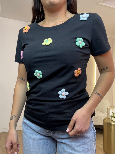 T-shirt fiorellini rilievo
