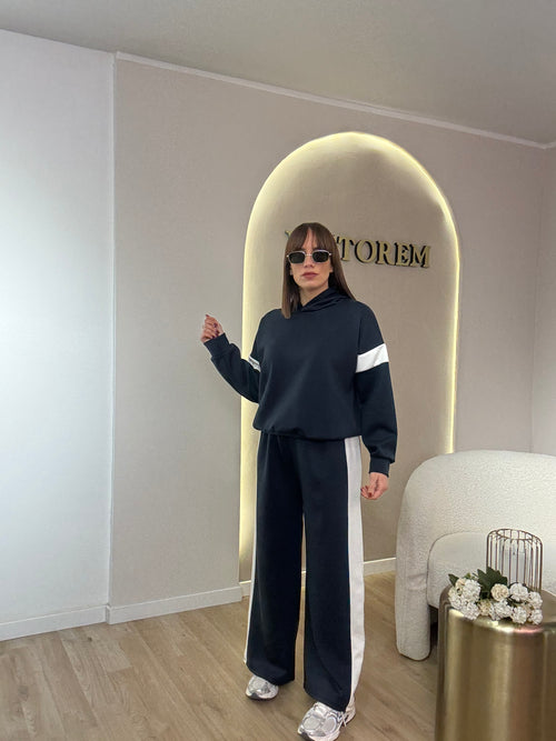 Coordinato Skuba con cappuccio e riga