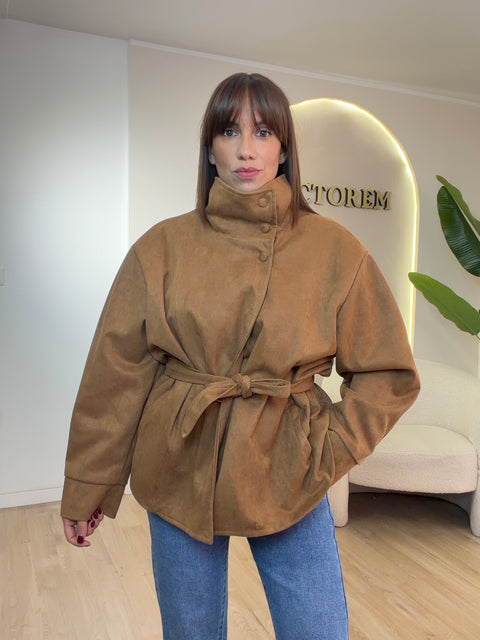 Jacket in camoscio collo alto e bottoni