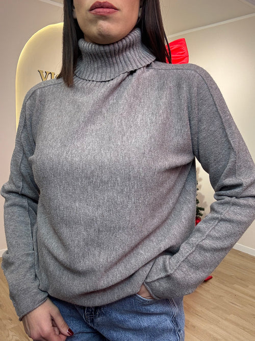 Maglia lana rasata over collo alto