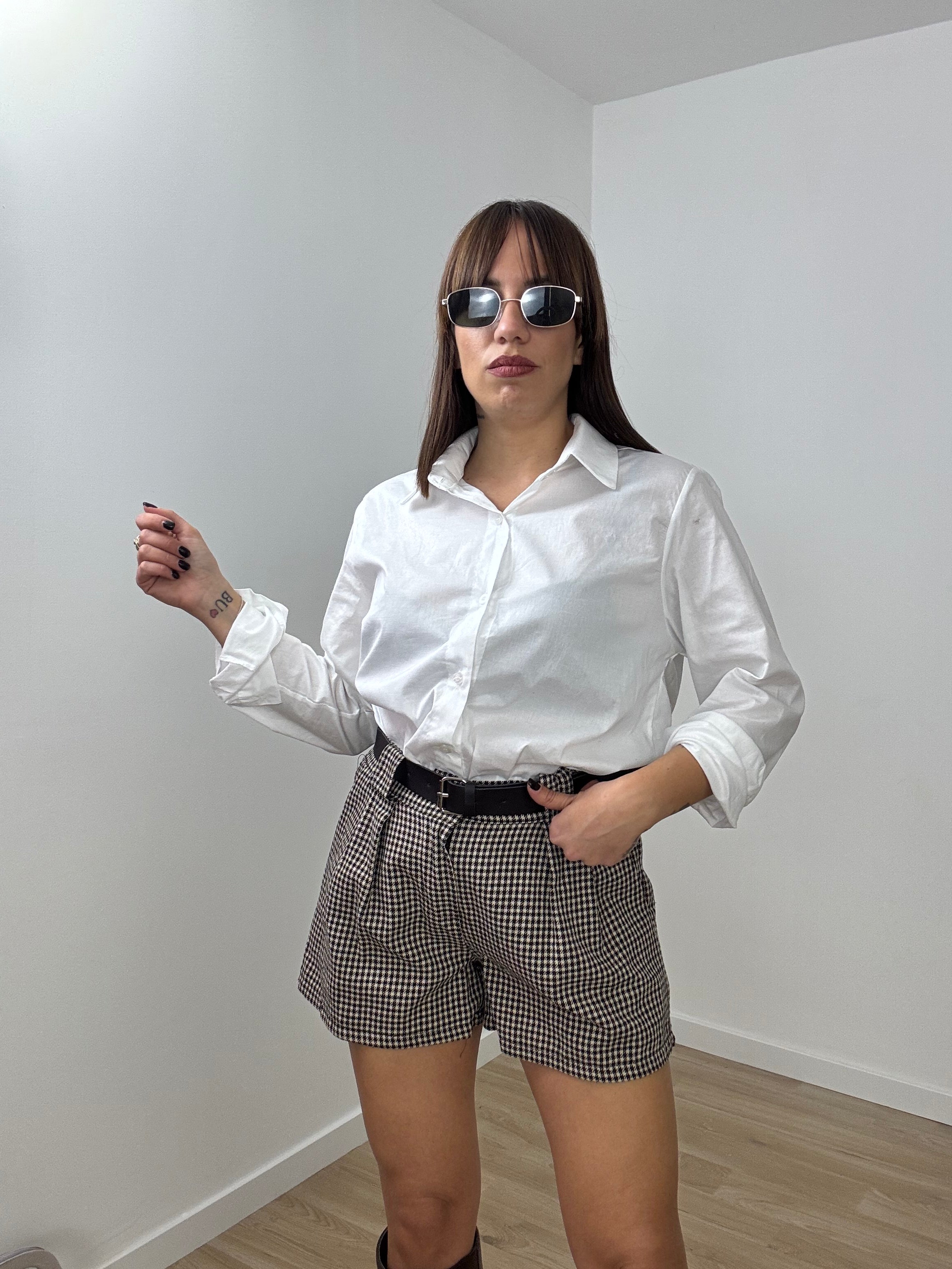 Shorts quadretti con cinta