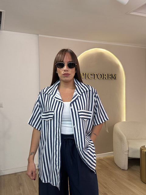 Camicia riga larga mezza manica
