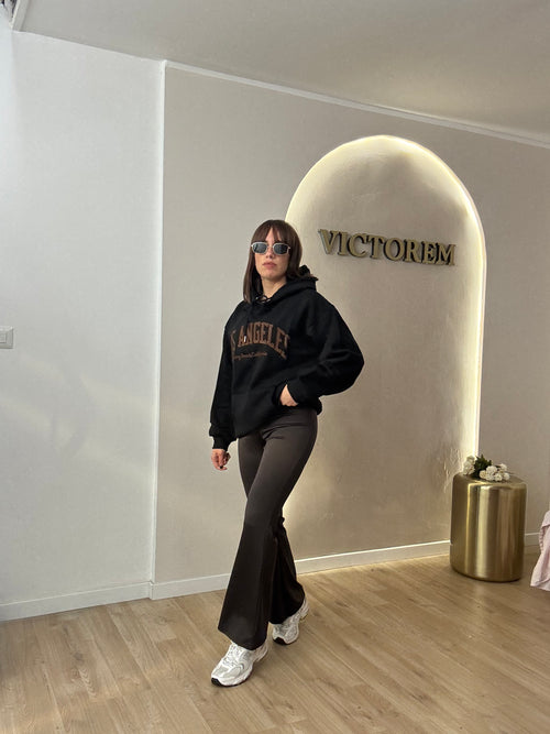 Pantalone zampa low cost