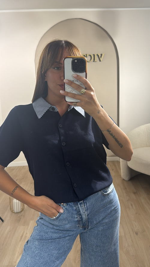 Maglia in filo con colletto