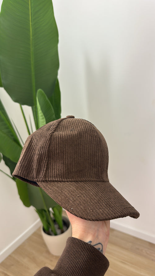 Cappellino a costine in velluto