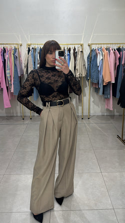 Pantalone palazzo con cinta