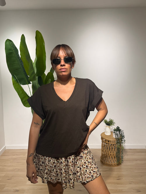T- shirt in cotone scollo a V