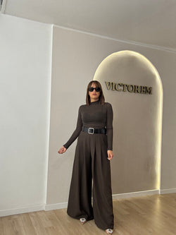 Pantalone ampio con cinta