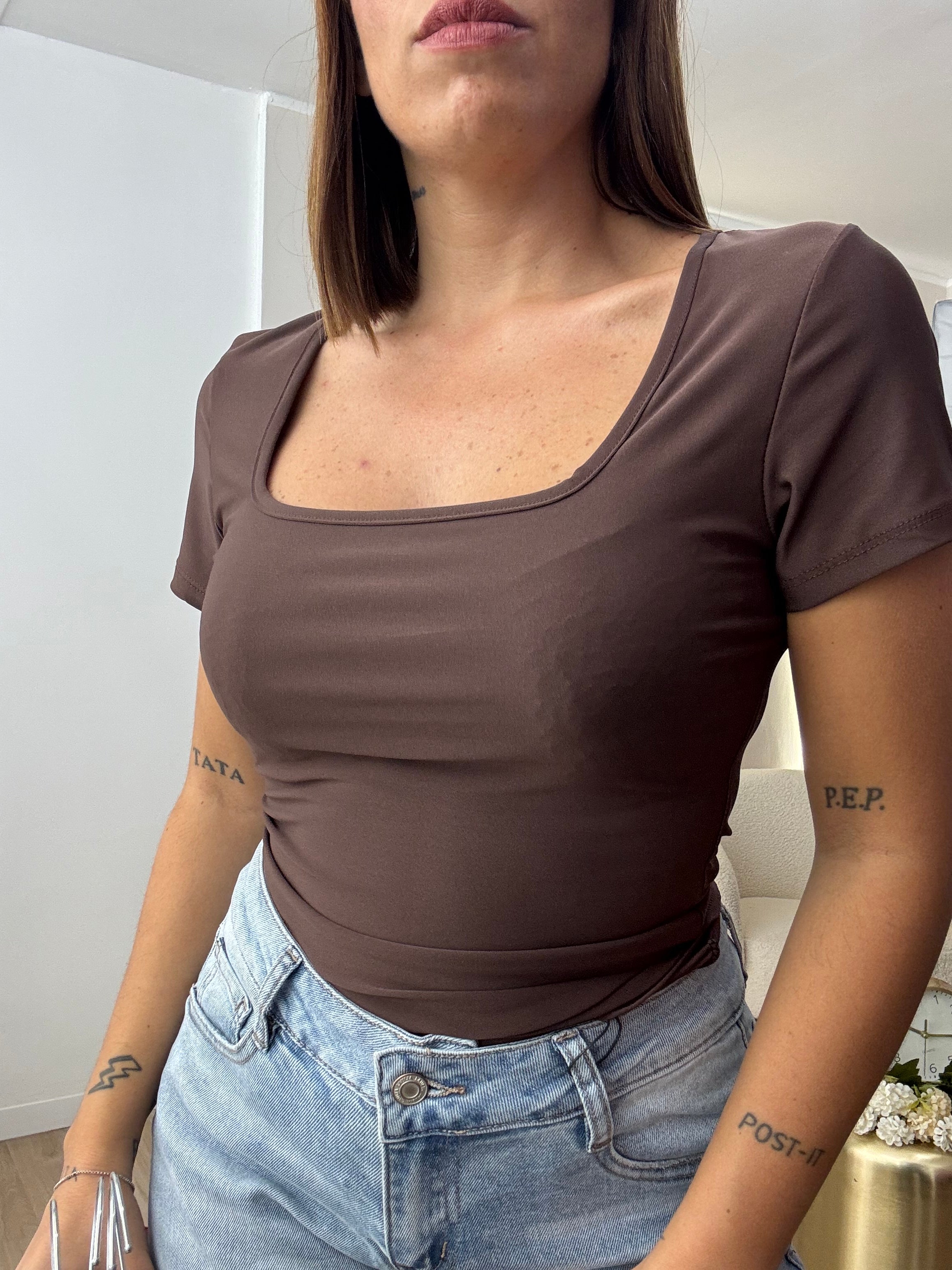Body mezza manica scollo quadrato