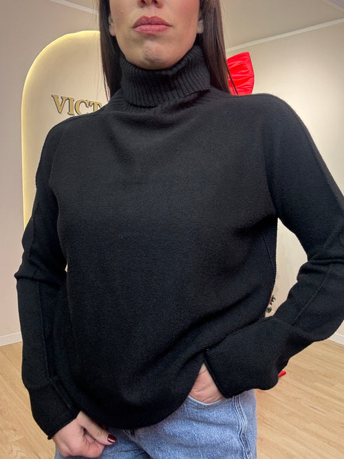 Maglia lana rasata over collo alto
