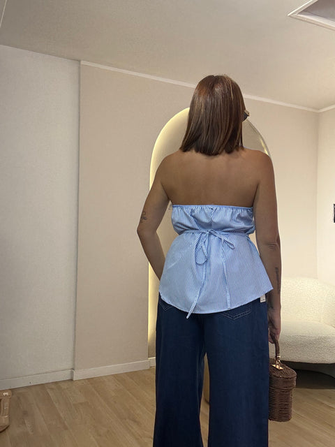 Camicia rigata con scollo retro