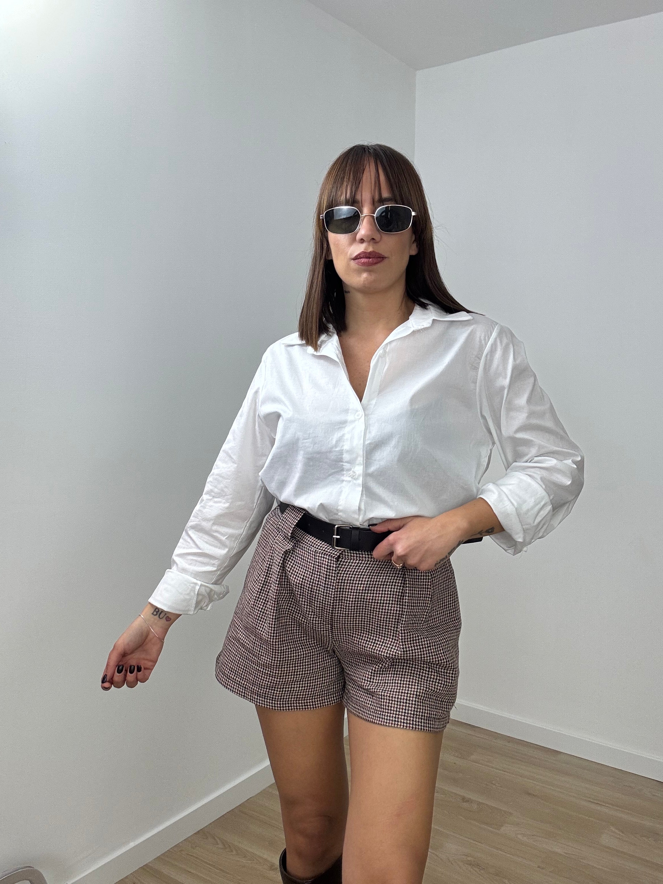 Shorts quadretti con cinta