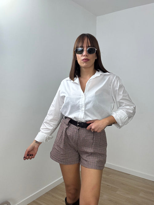 Shorts quadretti con cinta