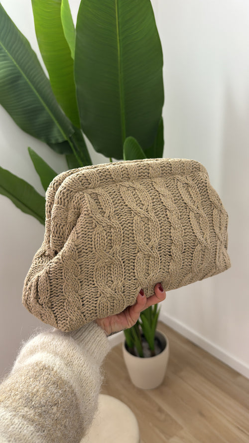Pochette in lana treccia
