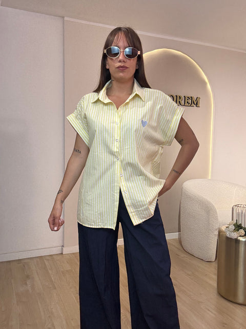 Camicia rigata con cuore