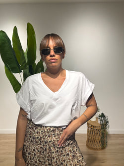 T- shirt in cotone scollo a V