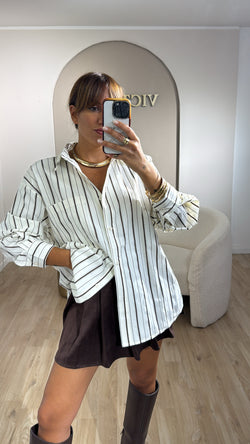 Camicia con taschino riga marrone