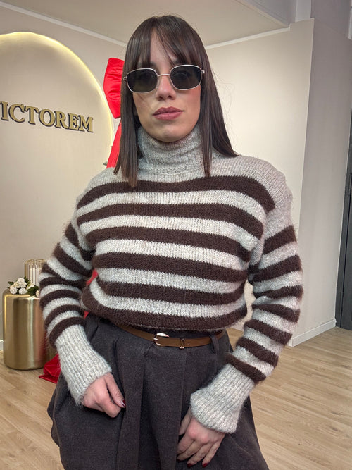 Maglioncino in lana grossa collo alto