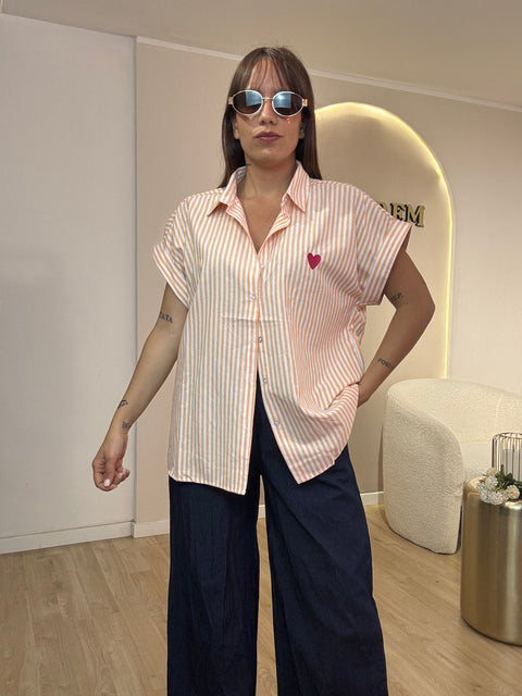 Camicia rigata con cuore