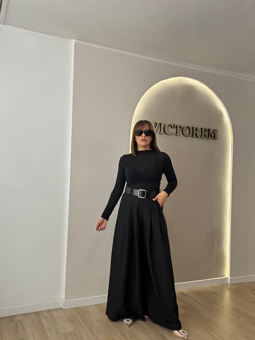 Pantalone ampio con cinta