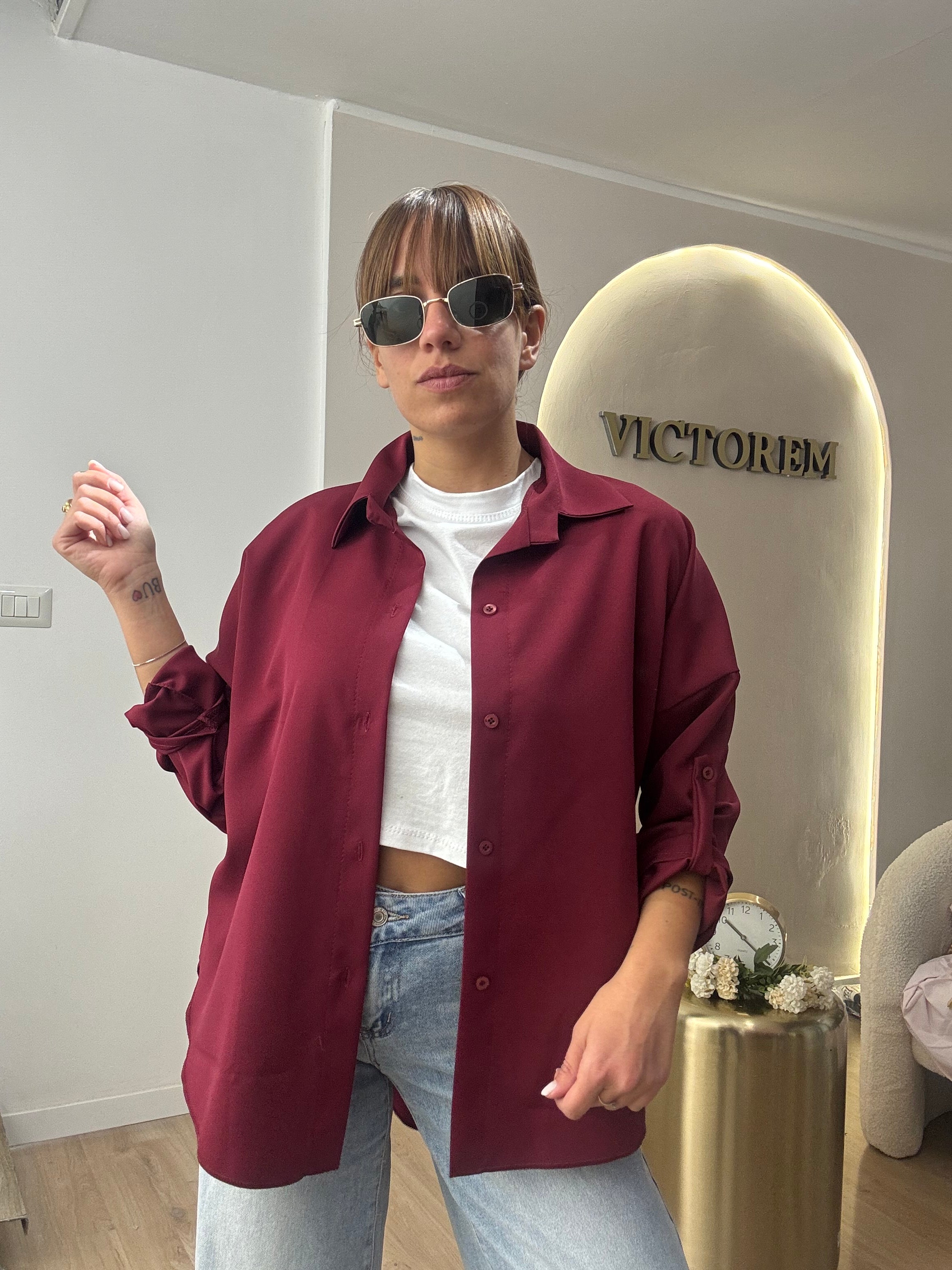 Camicia con bottoni low cost