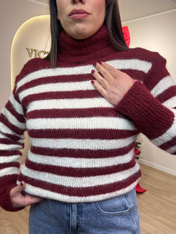 Maglioncino in lana grossa collo alto