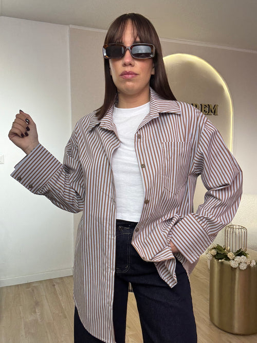 Camicia rigata con taschino